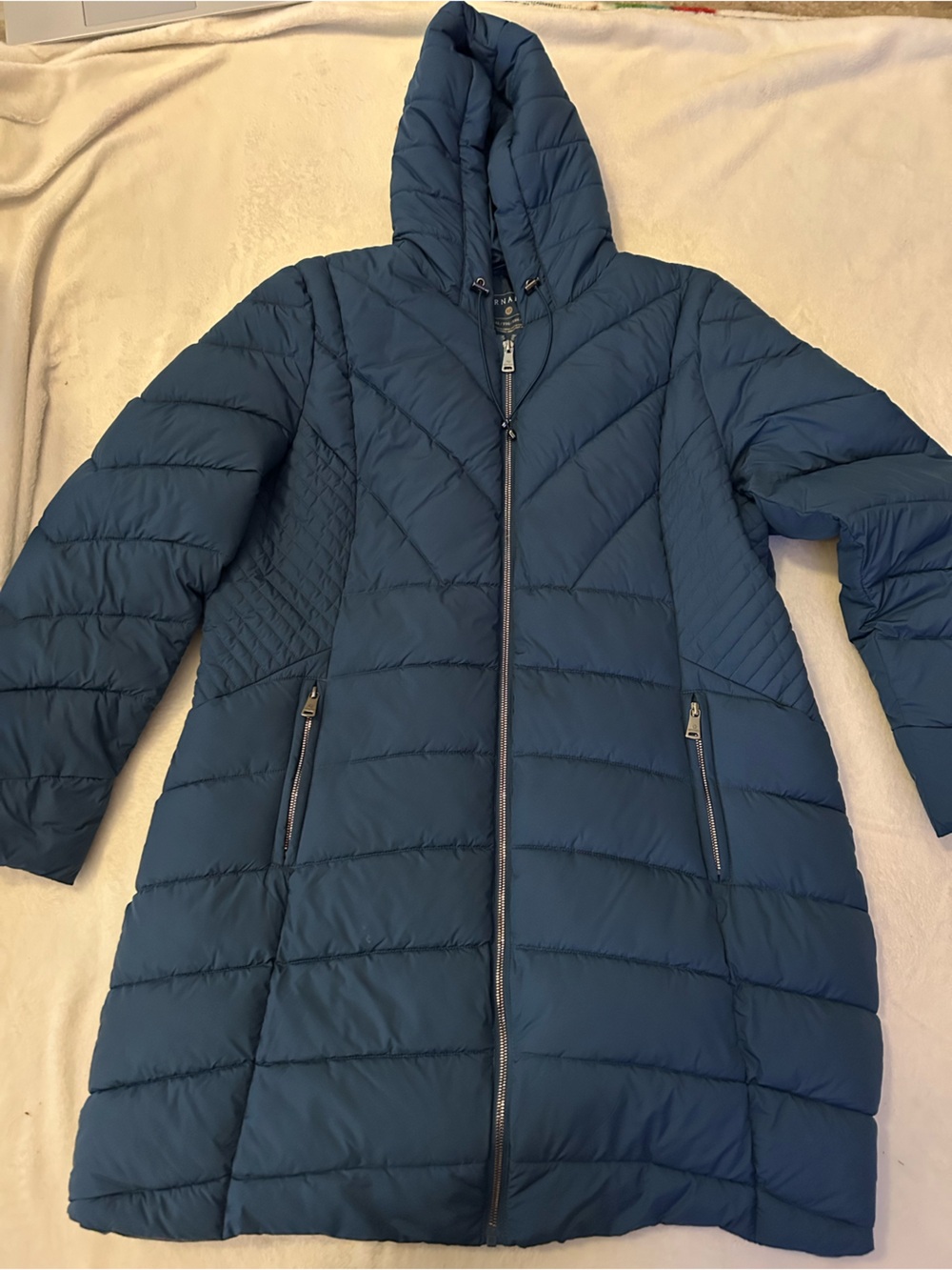Bernardo Quilted Hooded Puffer Coat